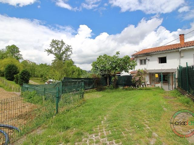 Casa pareada en venta en Siero, Carbayin Lieres Valdesoto. Encanto y Relax en Siero Pareada con Parcela de 2.000m. Casas pareadas.