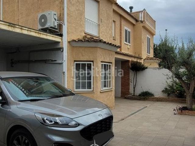 Casa pareada en venta en Pobla de Vallbona la, La Conarda. CHALET PAREADO EN LA POBLA DE VALLBONA. Casas pareadas Pobla de Vallbona.
