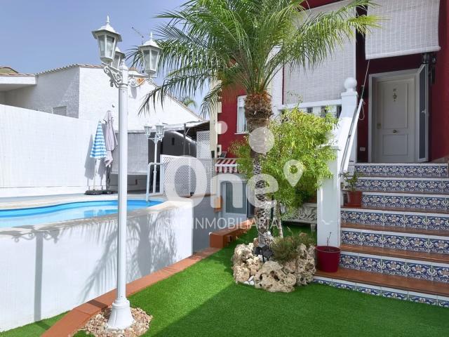 Casa pareada en venta en Pobla de Vallbona la, La Conarda. One SAB Inmobiliaria presenta este pareado en Maravisa, una vivienda que destaca por su distribución. Casas pareadas Pobla de Vallbona.