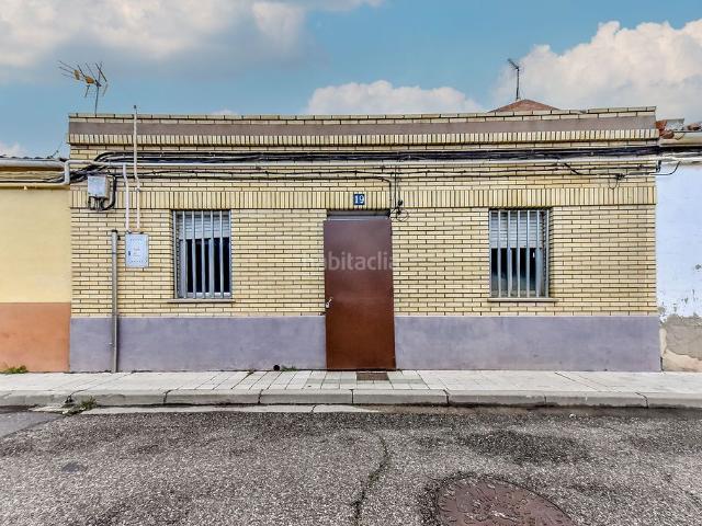 Casa pareada en venta en Palencia, El Cristo. Solvia Inmobiliaria Chalet adosado Palencia. Casas pareadas.