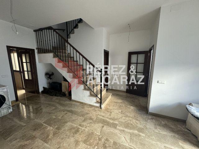 Casa pareada en venta en Palma del Río. Casa a estrenar en calle Salvador. Casas pareadas Palma del.