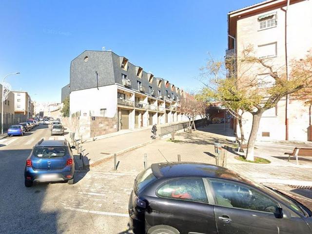 Casa pareada en venta en pasaje De Rocafort, Terrassa, de 206 m² 1 habitación por 321.000