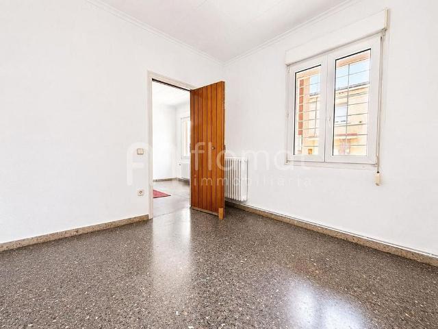 Casa pareada en venta en pasaje Doctor Llonch, Sabadell, de 122 m² 4 habitaciones por 375.000