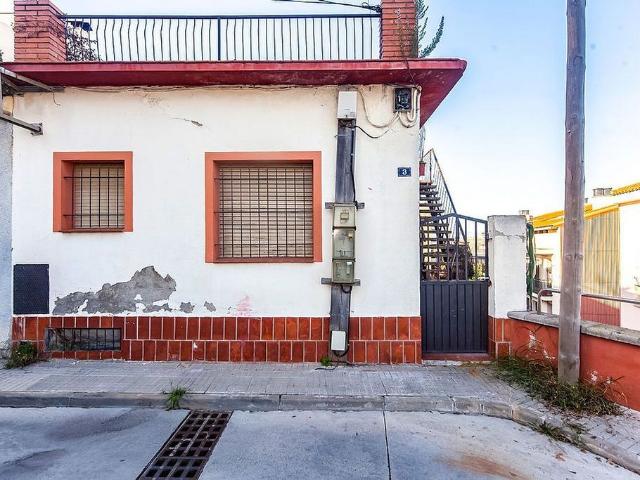 Casa pareada en venta en pasaje Pau Vila, Gelida, de 83 m² 3 habitaciones por 233.000