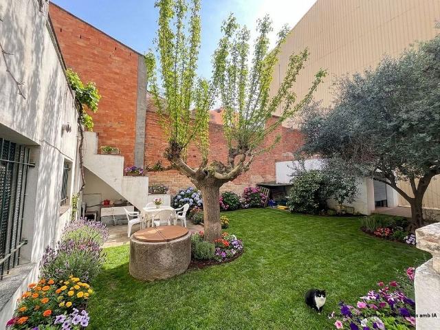 Casa pareada en venta en paseo D'olot, Girona, de 70 m² 3 habitaciones por 300.000