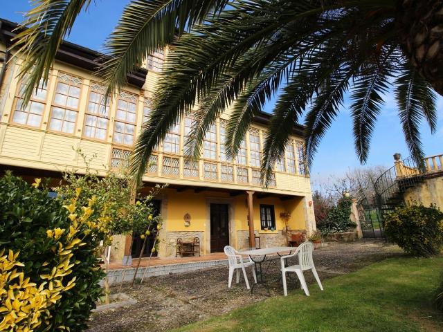 Casa pareada en venta en Piloña. CASA SEÑORIAL CON ESTUPENDAS VISTAS I PILOÑA ASTURIAS. Casas pareadas.