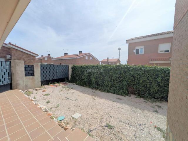 Casa pareada en venta en Pioz. CHALET PAREADO EN PIOZ. Casas pareadas.