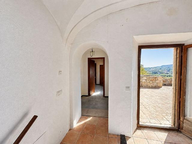 Casa pareada en venta en plaza Comtes D'empúries, Bellcaire d´Empordà, de 433 m² 9 habitaciones por 395.000