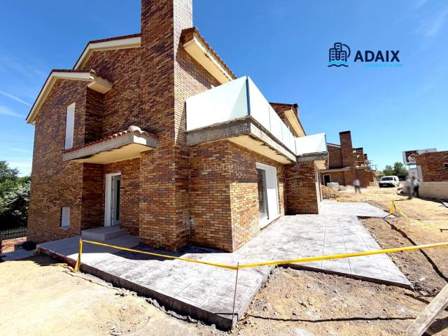 Casa pareada en venta en Quijorna. Casas pareadas.
