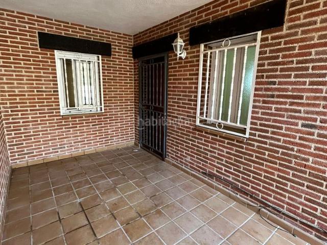 Casa pareada en venta en Robledo de Chavela. Chalet pareado con jardín en Robledo de Chavela. Casas pareadas Robledo de.