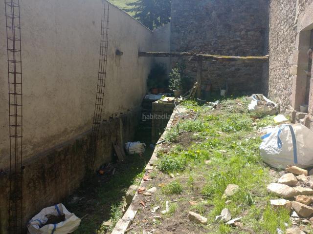 Casa pareada en venta en Reinosa. Casas con muchas posibilidades de reforma. Casas pareadas.