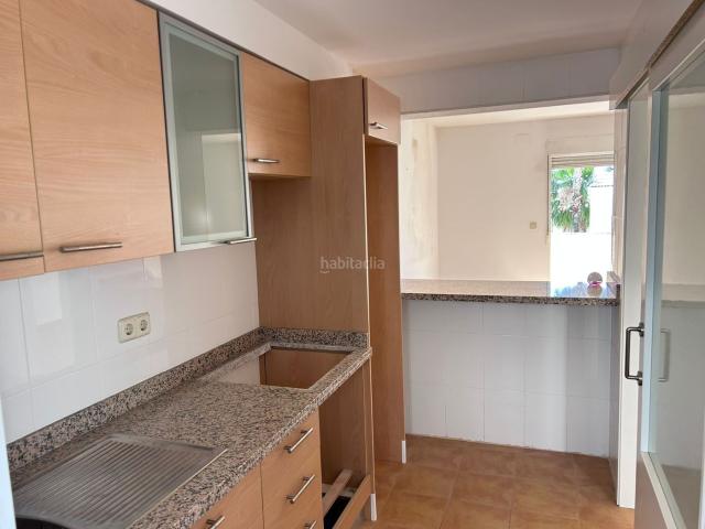Casa pareada en venta en Relleu. Solvia Inmobiliaria Chalet adosado Relleu. Casas pareadas.