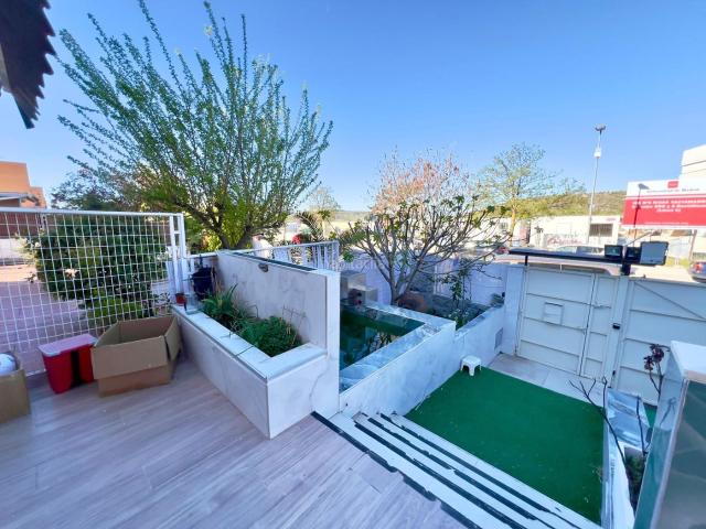 Casa pareada en venta en Rivas Vaciamadrid, Casco Histórico. Chalet pareado con piscina privada. Casas pareadas Rivas.