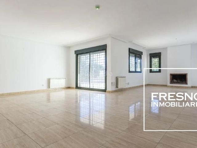 Casa pareada en venta en Rivas Vaciamadrid, Centro. Oportunidad de inversión: INMUEBLE ALQUILADO. Casas pareadas Rivas.