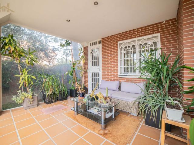 Casa pareada en venta en Rivas Vaciamadrid, Centro. Chalet pareado en venta en Calle Fernando Fernán Gómez. Casas pareadas Rivas.