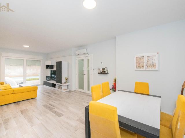 Casa pareada en venta en Rivas Vaciamadrid, Urbanizaciones. Hogares Rivas ofrece en exclusiva este maravilloso Chalet Pareado en en barrio de la Luna. Casas pareadas Rivas.