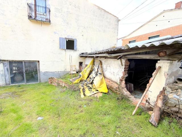 Casa pareada en venta en Torrelaguna. Casa en venta en Torrelaguna. Casas pareadas.