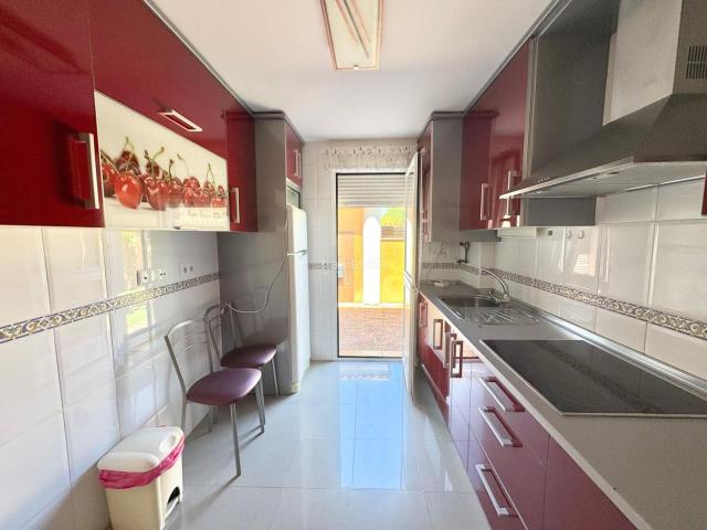 Casa pareada en venta en Talavera de la Reina, Talavera la Nueva. ESPECTACULAR CHALET PAREADO EN TALAVERA LA NUEVA. Casas pareadas Talavera de la.