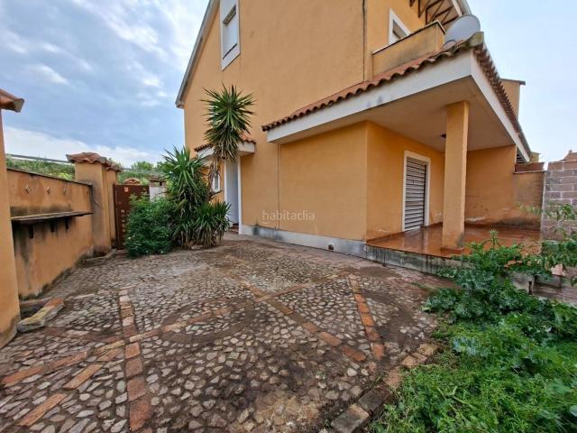 Casa pareada en venta en Talavera de la Reina, Talavera la Nueva. Solvia Inmobiliaria Chalet adosado Talavera de la Reina. Casas pareadas Talavera de la.