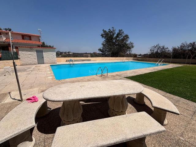 Casa pareada en venta en Tiemblo El. Casas pareadas Tiemblo.