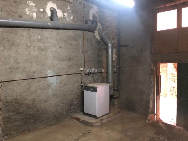 Casa pareada en venta en Valdeltormo. Valdeltormo. Casa esquinera con excelente ubicación. Casas pareadas.