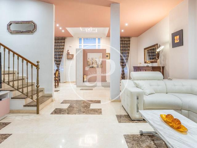 Casa pareada en venta en Valencia, Favara. Chalet en venta en el corazón Patraix. Casas pareadas.
