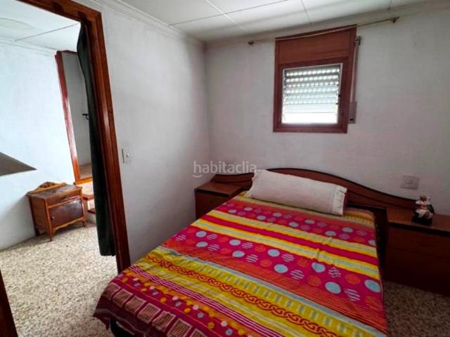 Casa pareada en venta en Valjunquera. Valjunquera Casa en el centro, de 206 m2 con dos terrazas. Casas pareadas.