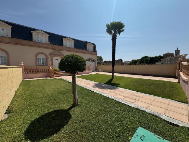 Casa pareada en venta en Valoria la Buena. Panaderos Valladolid Inmobiliaria, Chalet Pareado en venta en Valoría la Buena con parcela de 460m2. Casas pareadas Valoria la.
