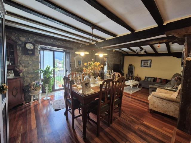 Casa pareada en venta en Valle de Mena. Casa en venta en el Valle de Mena Tu refugio en la montaña. Casas pareadas Valle de.