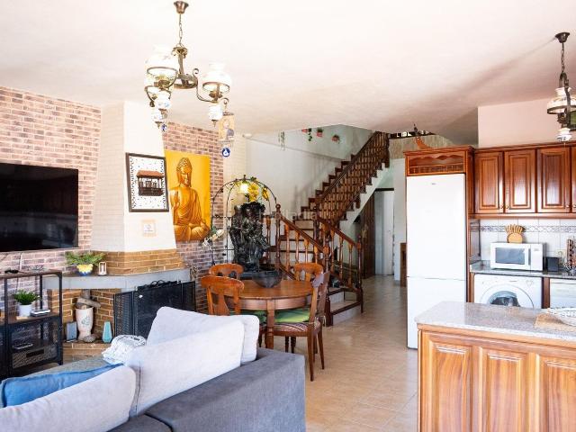Casa pareada en venta en Valsequillo de Gran Canaria. Atención, posibilidad de hipoteca al 100, Casa o chalet en venta en Las Vegas de Valsequillo, Islas Canarias, España. Casas pareadas Valsequillo.