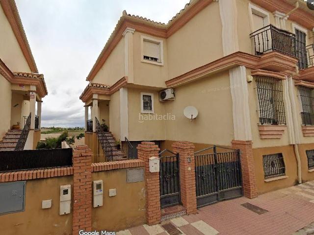 Casa pareada en venta en Vegas del Genil, Ambroz. SE VENDE inmueble ALQUILADO en Vegas del Genil. Casas pareadas Vegas del.