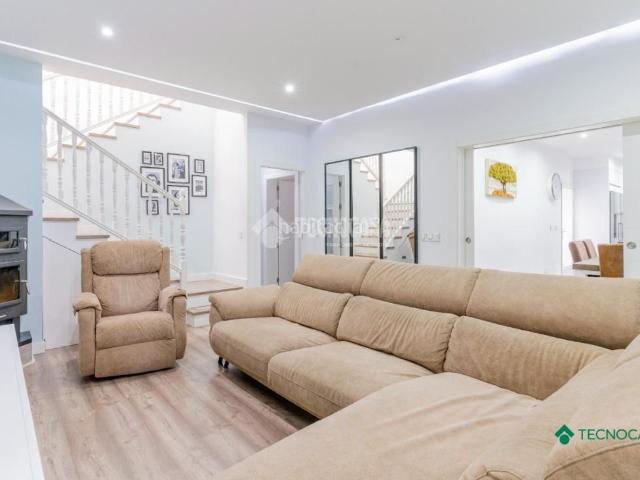 Casa pareada en venta en Vícar, Las Cabañuelas. Casa en venta en Vícar. Casas pareadas.