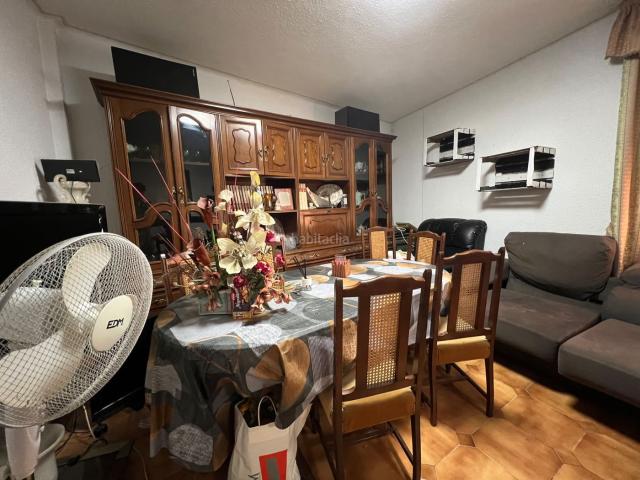 Casa pareada en venta en Vila seca, Vila seca Poble Costa Dorada. Edificio completo con ascensor en el centro de Vila seca. Casas pareadas.