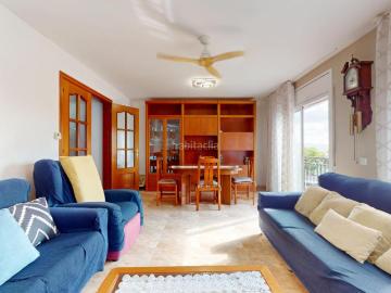 Casa pareada en venta en Vilanova i la Geltrú, La Collada Sis Camins Costa Dorada. ADOSADO VISTAS PANORÁMICAS JUNTO A RONDA IBÉRICAVivienda adosada en la Avenida de la Collada, junto a la escuela.