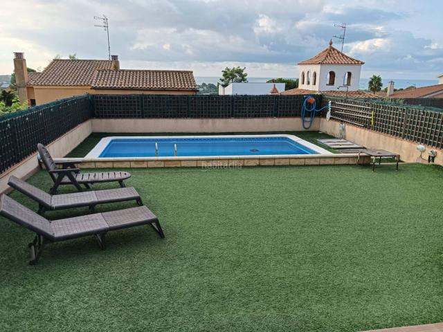 Casa pareada en venta en Vilanova i la Geltrú, Santa Maria Costa Dorada. casa con vistas al mar. Casas pareadas Vilanova i la.