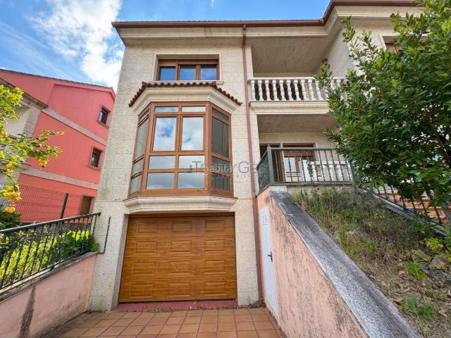 Casa pareada en venta en Vilagarcía de Arousa, O Carril. Casas pareadas Vilagarcía de.