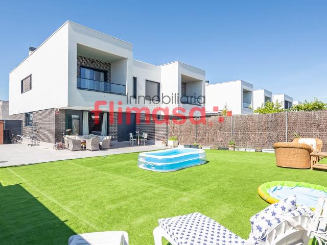 Casa pareada en venta en Villaviciosa de Odón, El Bosque. ¡EN FLIMASA NO COBRAMOS AL COMPRADOR!. Casas pareadas Villaviciosa de.