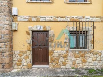 Casa pareada en venta en Villaviciosa, Parroquias suroccidentales. Casas pareadas.