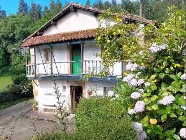 Casa pareada en venta en Villaviciosa, Parroquias suroccidentales. SE VENDE CASA A REFORMAR EN PEON VILLAVICIOSA. Casas pareadas.