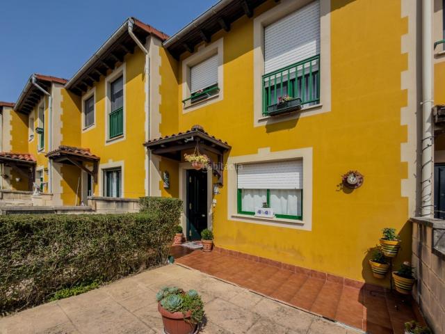 Casa pareada en venta en Villafufre. CHALET PAREADO EN VENTA CON TERRAZA EN VILLAFUFRE. Casas pareadas.