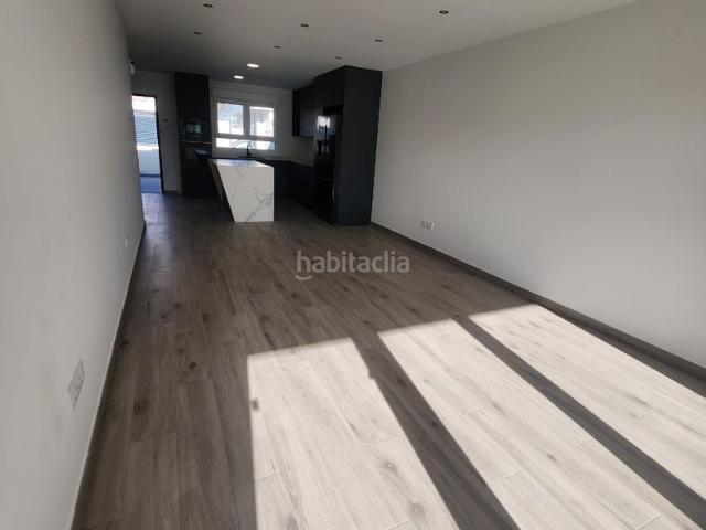 Casa pareada en venta en Villalbilla, Los Hueros. Chalet pareado de 150m en una sola planta, C.E.E.: A A. Casas pareadas.