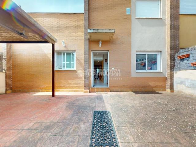 Casa pareada en venta en Yebes, Yebes Pueblo. Casa en venta en Yebes valdeluz. Casas pareadas.