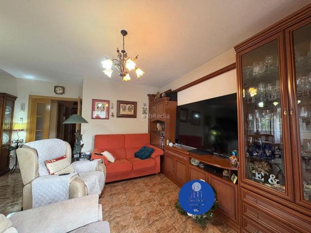 Casa pareada en venta en Yuncler. Maravilloso chalet pareado en Yuncler. Casas pareadas.
