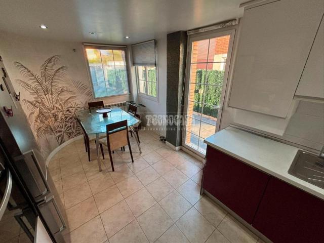 Casa pareada en venta en Zaragoza, Garrapinillos. Casa en venta en Utebo. Casas pareadas.