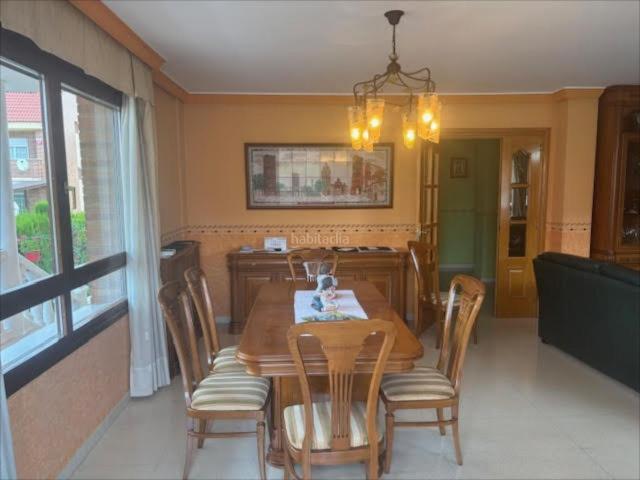Casa pareada en venta en Zaragoza, Montecanal. Montecanal. Casa Pareada en Venta Avenida Ilustración, 25. Casas pareadas.