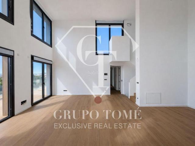 Casa pareada en venta en Zarautz. Villa bifamiliar de obra nueva con piscina privada en Zarautz. Casas pareadas.