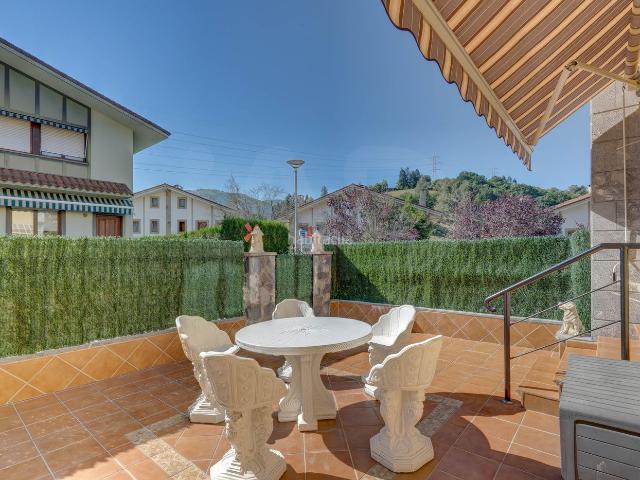 Casa pareada en venta en Zizurkil. Casas pareadas.