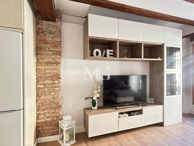 Casa Pareada Reformada En Venta En El Cabanyal – Valencia |. 66m² Valencia
