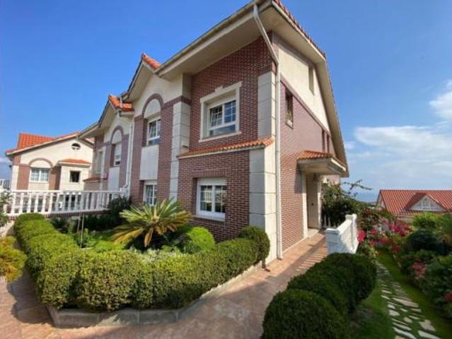 Casa pareada Venta Castro Urdiales, Centro
