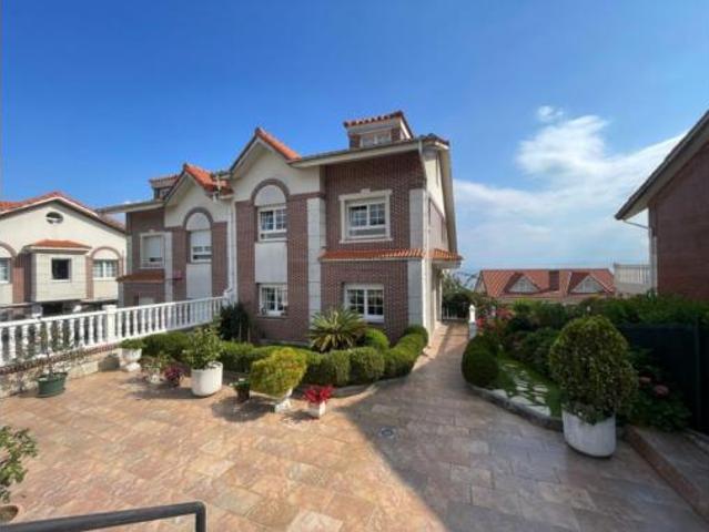 Casa pareada Venta Castro Urdiales, Centro